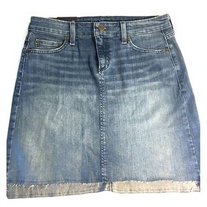 New Vineyard Vines Denim Skirt